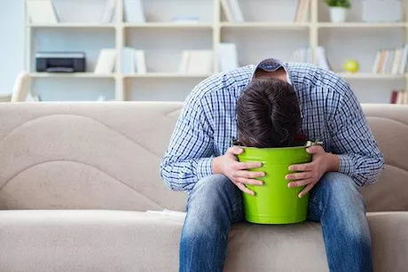 هل التهاب الأذن الداخلية يسبب القيء؟- إليك حقيقة هذا الأمر