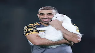 عبدالرزاق حمدالله.. قصة حب غير معتادة مع "القطط".. ما القصة؟