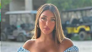 إطلالة جريئة لـ سارة سلامة رفقة كلبها "شمشوني" والجمهور يعلق (صور)