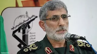قائد فيلق القدس لـ إسرائيل: إذا لم تنسحبوا ستُطردون بالركلات مهزومين كما حدث عام 2000