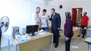 توقيع الكشف الطبي على الطلاب الجدد بجامعة المنصورة الجديدة - صور