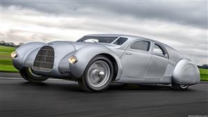 بالصور.. هكذا تعيد أحدث سيارات أودي سائقيها 100 عام إلى الوراء