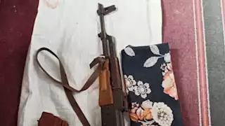 "تزوج عليها".. سيدة تقتل زوجها في ليبيا باستخدام كلاشنكوف استلفته من جارتها