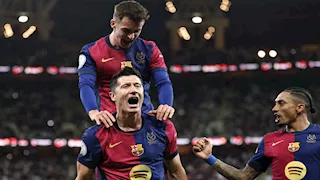 هل سيرحل ليفاندوفسكي عن برشلونة؟.. اللاعب يرد