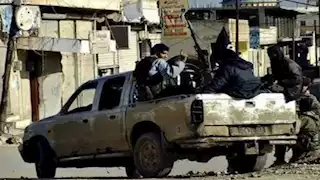 فيديو.. علويون يدعون لانتفاضة في سوريا ويهددون بذبح أسرى من العمليات العسكرية 