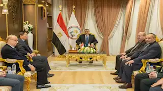 صادرات وفتح أسواق جديدة.. تفاصيل لقاء وزير الإنتاج الحربي سفيرَ سنغافورة