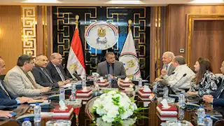 تطوير تدوير المخلفات.. تفاصيل لقاء وزير الإنتاج الحربي وفدَ "بابيريوس" الأسترالية