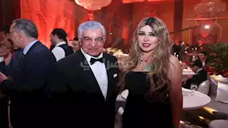 صور- الإعلامية إيمان أبوطالب تشارك في حفل زفاف نجل زاهي حواس