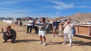 سيارة فارهة و100 ألف ريال سعودي للفائزين.. وزير الشباب وسفير فرنسا يشهدان ختام مهرجان الهجن والتراث بشرم الشيخ- صور