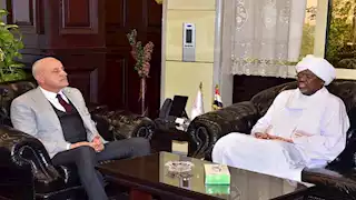 محافظ الأقصر والقنصل السوداني يؤكدان عمق العلاقات التاريخية بين البلدين -صور