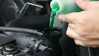 كيف تكشف على مياه الردياتير في سيارتك وتضبطها بشكل صحيح