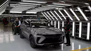 جيلي تشعل المنافسة.. كاش باك 100 ألف جنيه على كولراي 2026