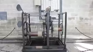 "تخطت 600 سنة وشغالة حتى الآن".. 10 صور لـ أقدم ساعة في العالم