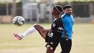 الأهلي يفاوض هدافة الزمالك.. وهذا موقف اللاعبة