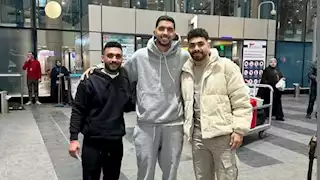 خالد عبد الفتاح يودع يوسف أيمن من المطار