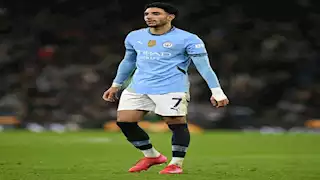 أول صورة لوالد ووالدة عمر مرموش نجم مانشستر سيتي 