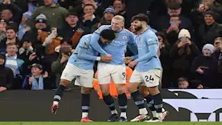 "كنا نفتقده".. دي بروين يتغنى بعمر مرموش قبل لقاء آرسنال