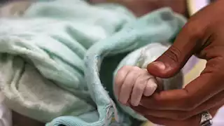 وفاة رضيعة بسبب البرد في غزة.. والأونروا: تحذّر من مخاطر صحية