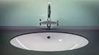 ما السبب وراء وجود فتحة داخل حوض المراحيض؟.. مش هتصدق الإجابة