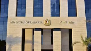 لحماية سوق العمل.. الإسماعيلية تشدد الرقابة على تراخيص العمالة الأجنبية