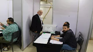 رئيس اللجنة المشرفة على انتخابات الأطباء يؤكد انتظام عملية التصويت 