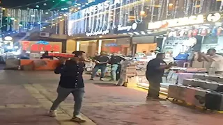 "الشرّبات" يملأ شوارع شرم الشيخ.. فرحة مصرية بوقف الحرب على غزة (صور)