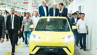 رئيس البرازيل يحصل على سيارة بي واي دي Song Pro.. هل تتوفر في مصر؟