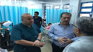 بالصور- محافظ الدقهلية يتفقد مستشفى الدولي ويوجه بسرعة تسكين الحالات الحرجة