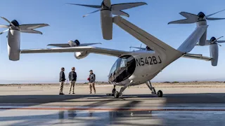 بالأسعار.. انطلاق خدمة "التاكسي الطائر" رسميًا لأول مرة في مصر