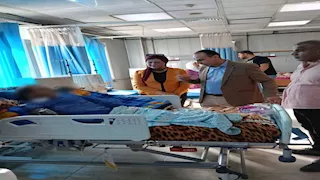 بالصور- وكيل صحة بني سويف يتابع حالة مصابي حادث الواسطى