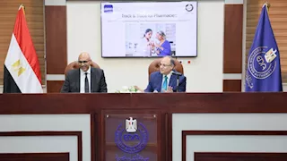 هيئة الدواء المصرية تبحث مع نقباء الصيادلة آليات تنفيذ مشروع التتبع الدوائي 