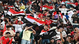 الجماهير تتوافد على ستاد القاهرة الدولي استعدادا لمواجهة مصر وغينيا