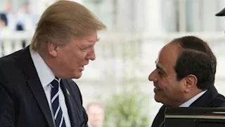 الرئيس السيسي يستقبل نظيره الأمريكي دونالد ترامب بمطار شرم الشيخ