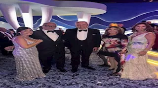 بالصور.. ليلى علوي تنشر جلسة تصوير جديدة من حفل زفاف صديقاتها