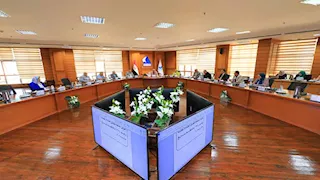 رئيس جامعة كفر الشيخ يوجه بتنظيم ندوات حول خطورة المخدرات التصنيعية - صور