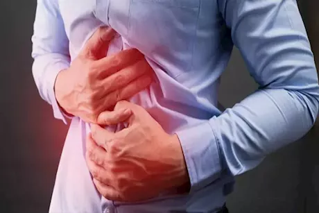 تجنب هذه الأخطاء على العشاء.. تزيد حرقة المعدة ليلا