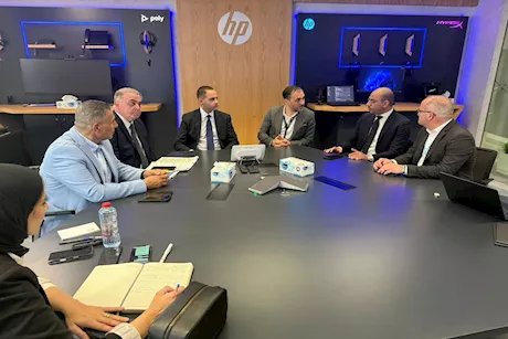 الصحة تبحث مع HP في دبي تعزيز التحول الرقمي والذكاء الاصطناعي