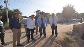  محافظ أسيوط يوجه بإنشاء سور حماية على مصرف قناطر حواس -صور