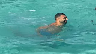 جنة المشاهير السرية.. لماذا يقضي محمد صلاح إجازته في شعاب بيوض؟ -صور 