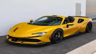 بعد التعديل.. فيراري SF90 Spider تنطلق بقوة 1000 حصان