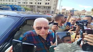 بالفيديو والصور-  مرتضى منصور يصل اللجنة الفرعية للتقدم بأوراق ترشحه لانتخابات النواب بالدقهلية