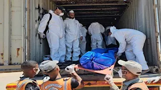 الصحة بغزة: تسلّمنا جثامين 45 شهيدا فلسطينيًا من إسرائيل