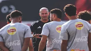 ياس توروب يعلن قائمة الأهلي لمواجهة الاتحاد السكندري