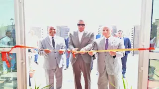 افتتاح منفذ لبيع إصدارات هيئة الكتاب بمكتبة مصر العامة بأسوان- صور