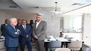 بالصور.. مستشار رئيس الجمهورية ومحافظ أسوان يتفقدان مشروع تطوير فندق "عروس النيل"