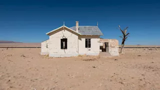 16 صورة من مدينة الأشباح التي كانت أغنى بقعة ألماس في أفريقيا