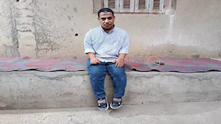 "بيتنمروا عليا وربنا الهمنى الطموح".. حكاية أول مرشح برلمان "قصير القامة" بكفر الشيخ -صور