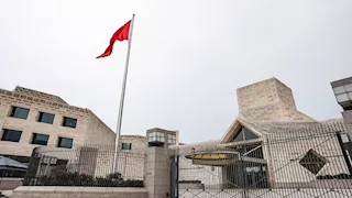 سفارة الصين بواشنطن ترد على دعوة ترامب لوقف شراء النفط الروسي.. ماذا قالت؟