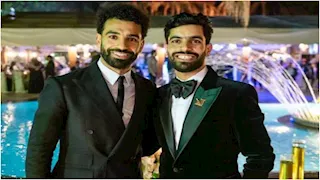  "نسخة طبق الأصل".. من هو نصر شقيق محمد صلاح ؟