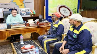 محافظ المنوفية يكرم عمال النظافة بمكافآت مالية وعينية (صور)